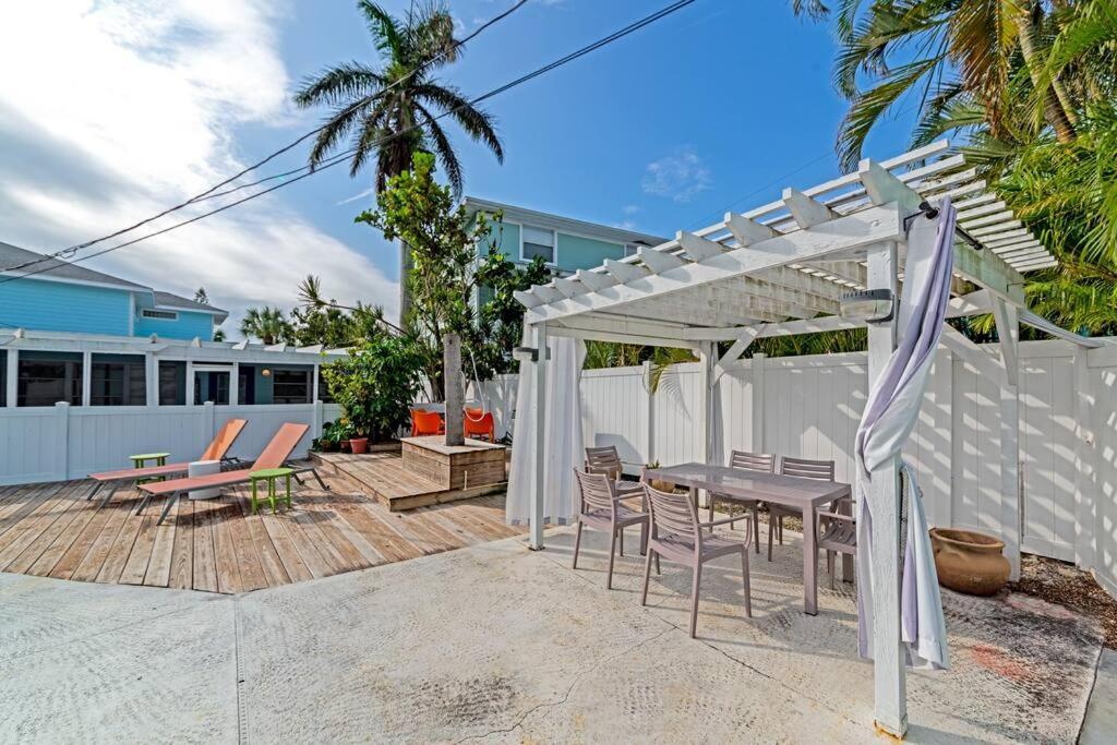 Walk To The Beach - Island Villa Siesta Key Exterior foto